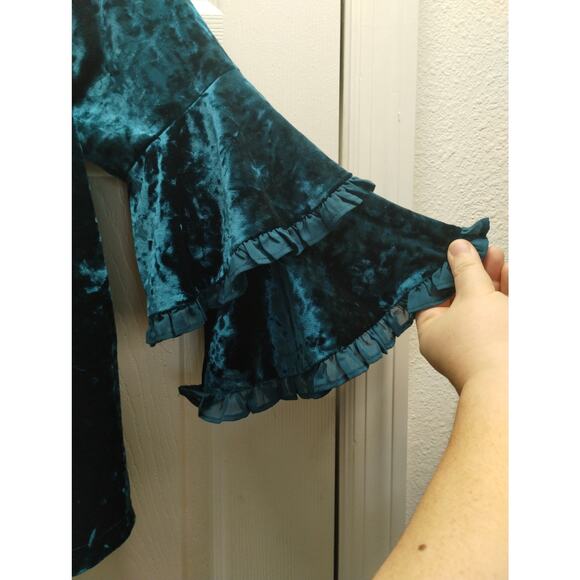 Beige by ECI Size Medium Green Teal Velvet Ruffle Fairy Boho On/Off Shoulder Top - Picture 2 of 5